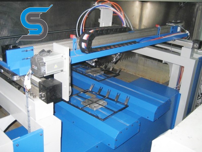 Paint spraying system